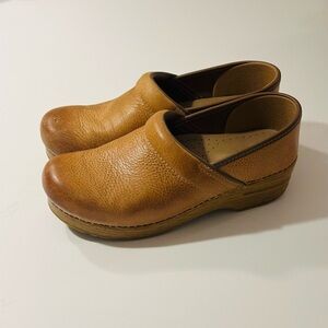Dansko Women's Tan Leather Clogs